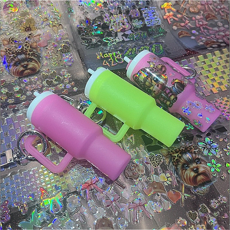 Wholesale random 10pcs/20pcs/50pcs Holographic Stickers Mini Travel  Cup Sticker laser wraps+Luminous mini tumbler keychain